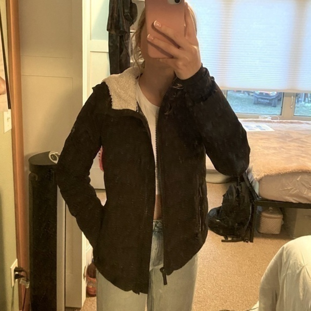 Micheal Kors || Like-New Puffer Jacket {Black}